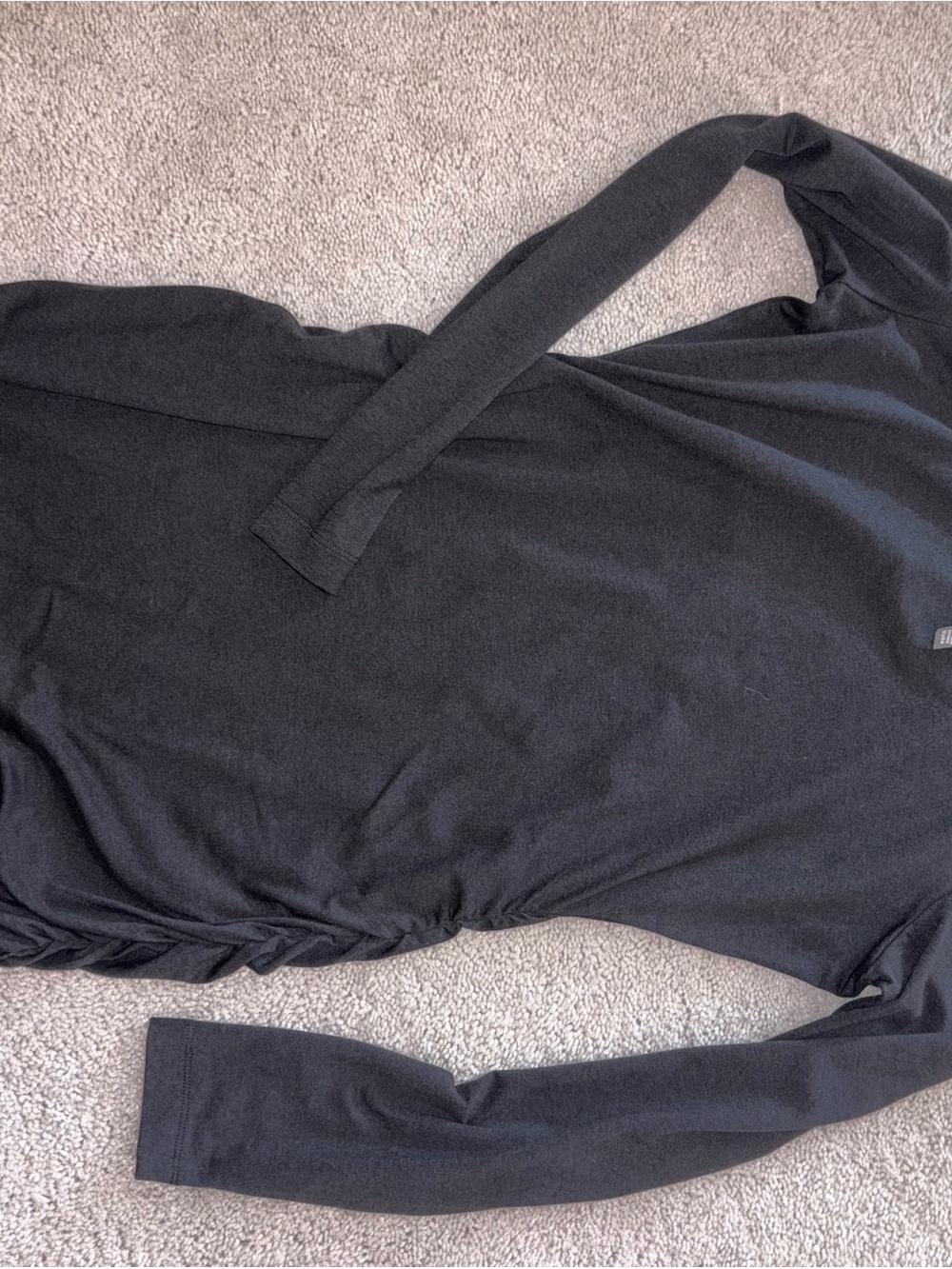 Vuori Halo Ruched Long Sleeve Dress | Black |
Size Large - Picture 2 of 4